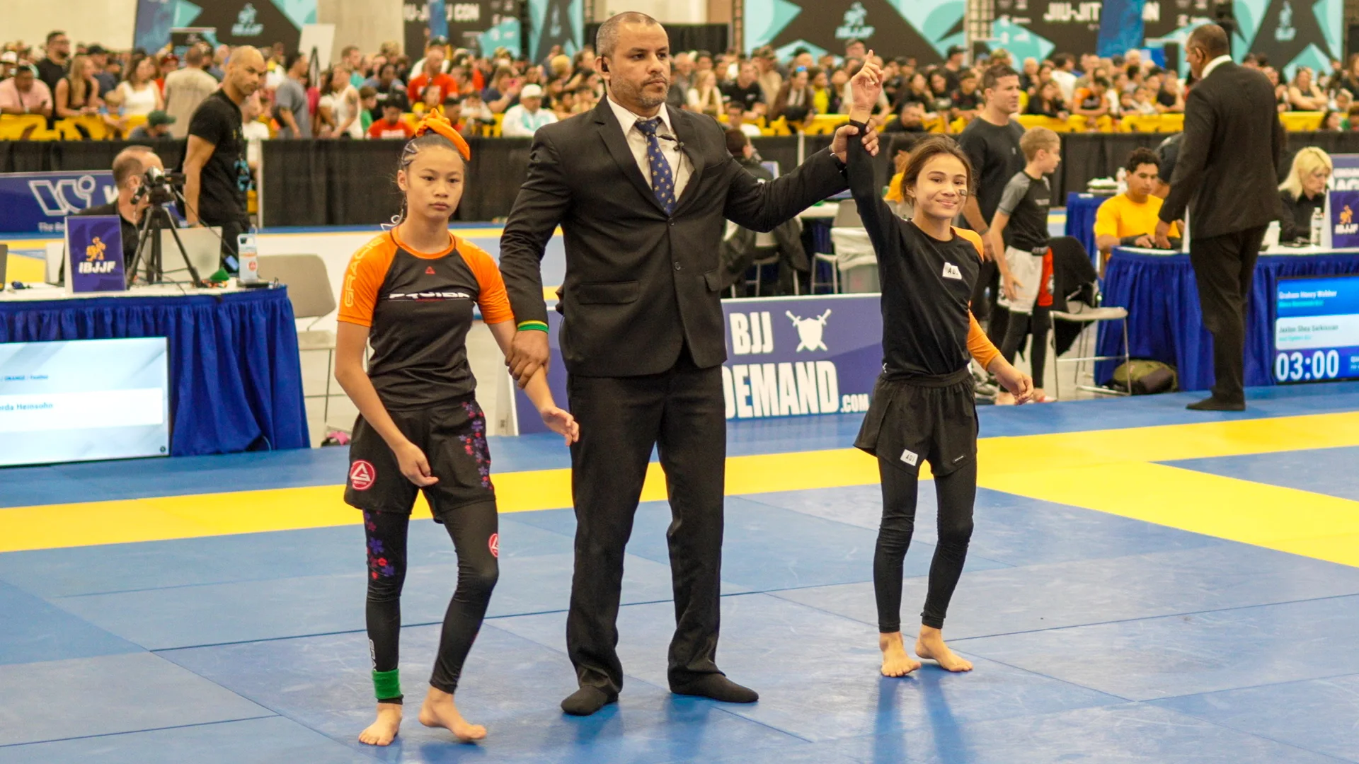 The referee raises Bailey Heinsohn’s arm after her No-Gi final against Tiana Ka Kei Wan at the 2026 IBJJF Jiu-Jitsu CON.