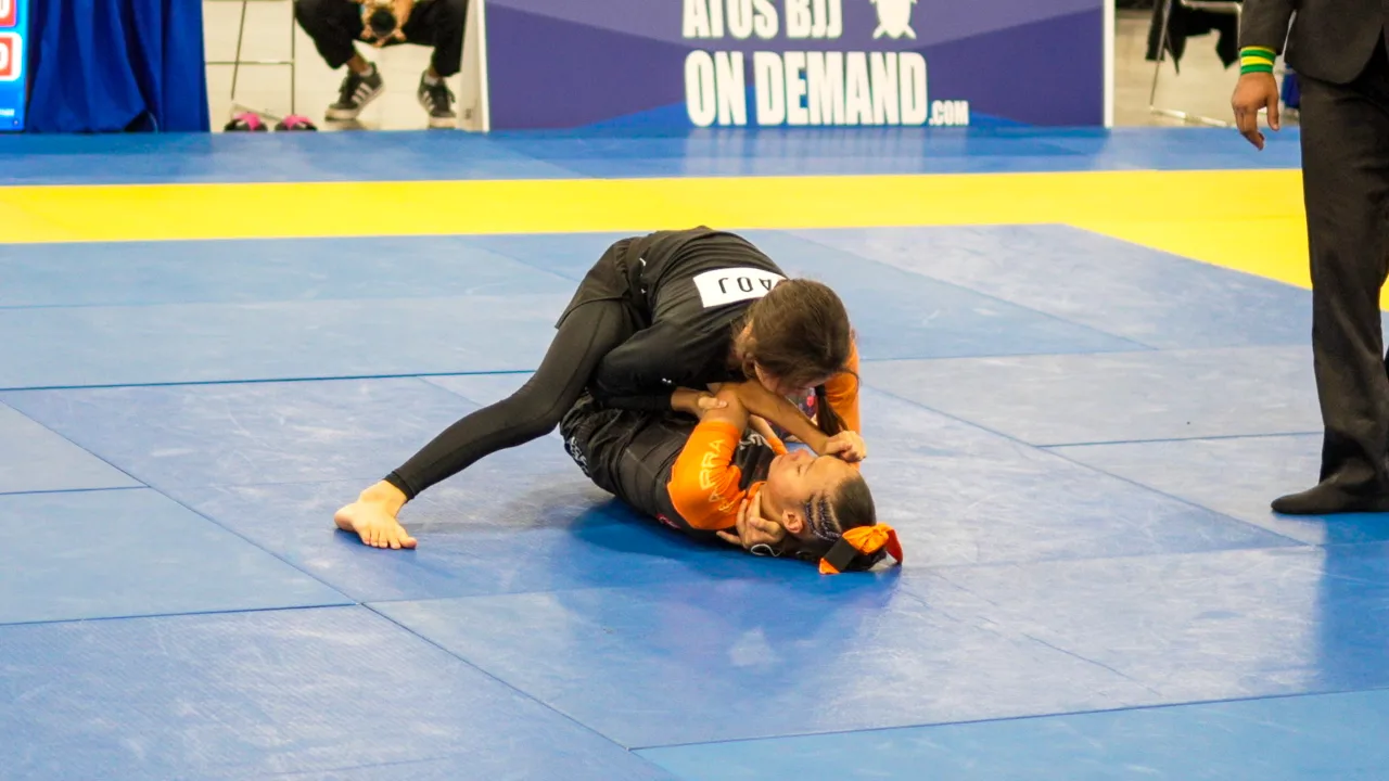 Bailey Heinsohn controlling Tiana Ka Kei Wan during their No-Gi final at the 2026 IBJJF Jiu-Jitsu CON in Las Vegas.